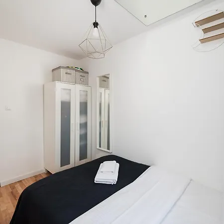 Rakowiec Homey By Bookinghost Apartman
