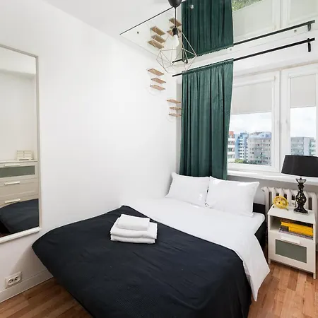 Rakowiec Homey By Bookinghost Apartman