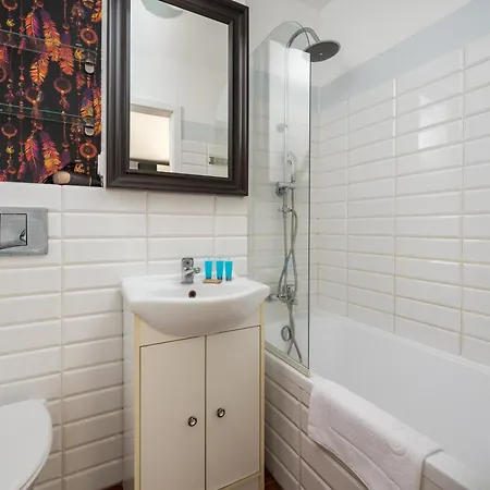 Apartman Rakowiec Homey By Bookinghost *